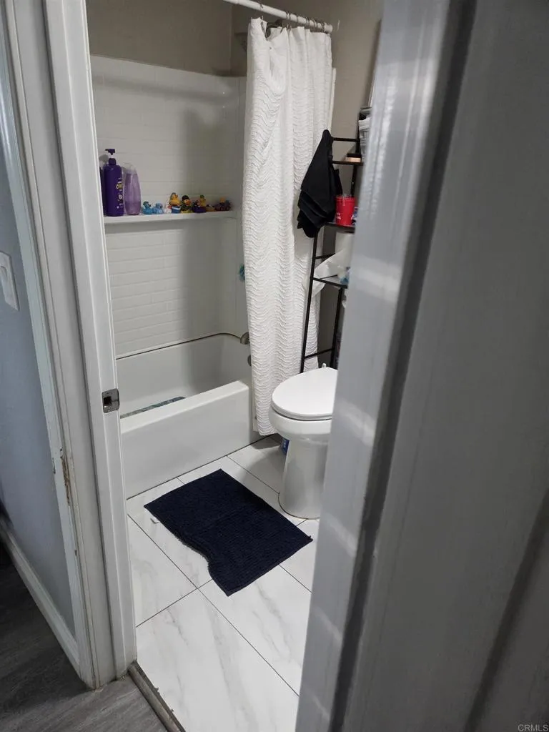 https://cdn.realtyfeed.com/cdn/127/306732724/f9d60f0fefe548ec776e774cde664ab6.webp