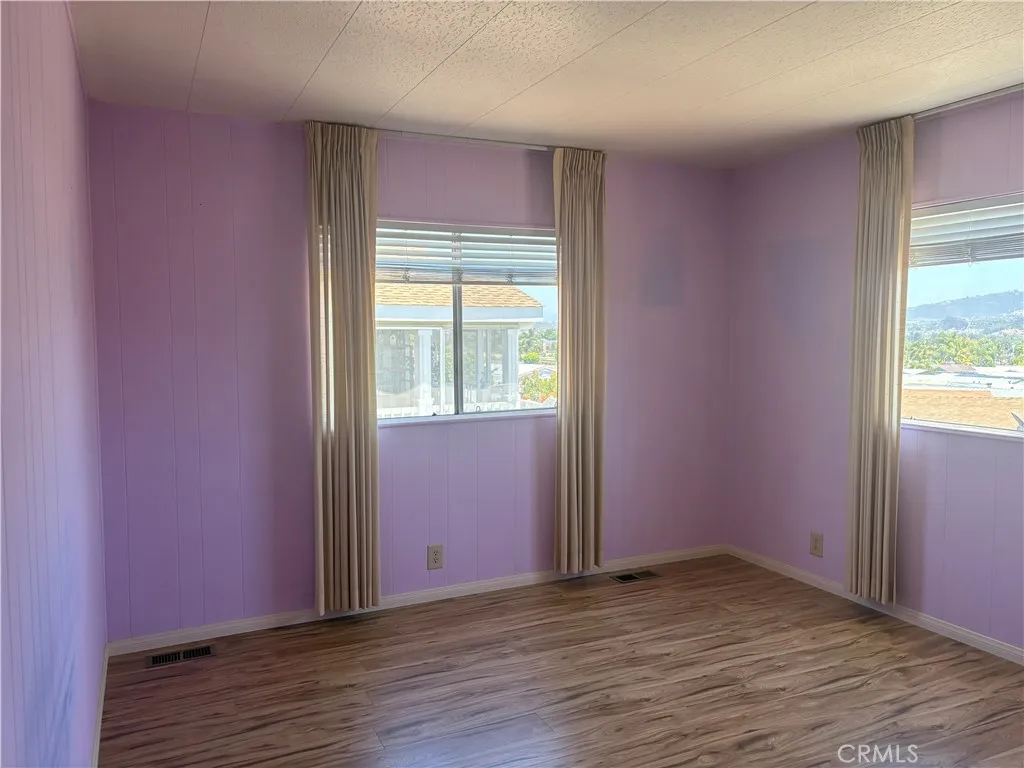 https://cdn.realtyfeed.com/cdn/127/306732773/609066e64cd0670b87c7170447267aa8.webp