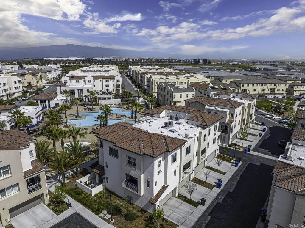 https://cdn.realtyfeed.com/cdn/127/306732782/1c4bc480fa2151b65566d104f8054ac2.webp
