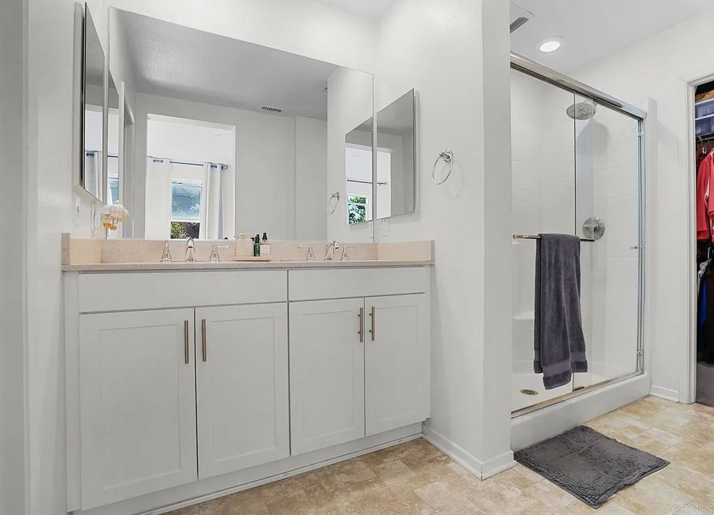 https://cdn.realtyfeed.com/cdn/127/306732782/4c5b105ec33b477b9a072c9dcfc1ab23.webp
