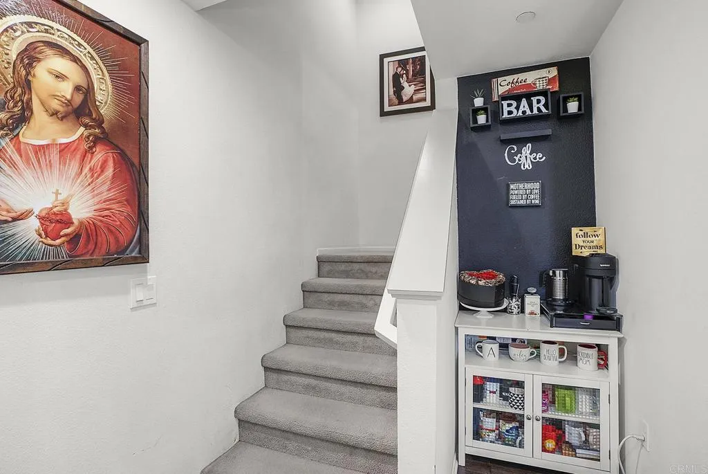 https://cdn.realtyfeed.com/cdn/127/306732782/653fb1338c9c425c533922bdfd632ac5.webp