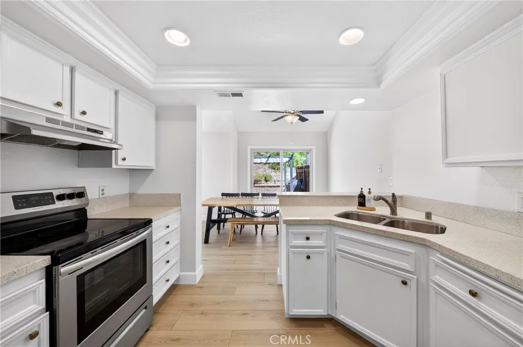 https://cdn.realtyfeed.com/cdn/127/306732795/0e79ee6c96bcc9bd3218cd42c1b24d09.webp