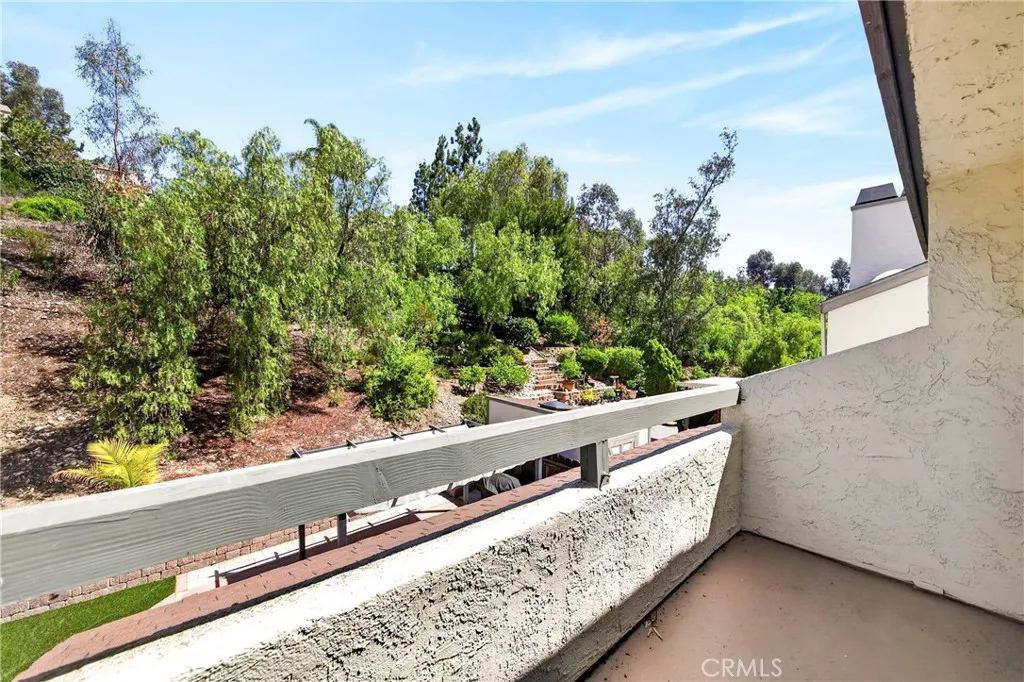 https://cdn.realtyfeed.com/cdn/127/306732795/2ce8a087372f9c893e6655125281dc30.webp