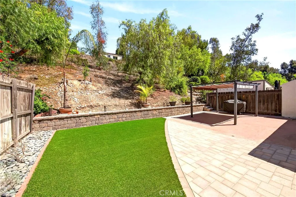 https://cdn.realtyfeed.com/cdn/127/306732795/41bb1f26891f4c9ec52274f016185886.webp
