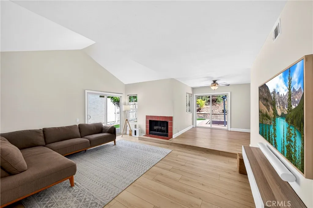 https://cdn.realtyfeed.com/cdn/127/306732795/8c20ec86feada525365d07b4e9d74d90.webp