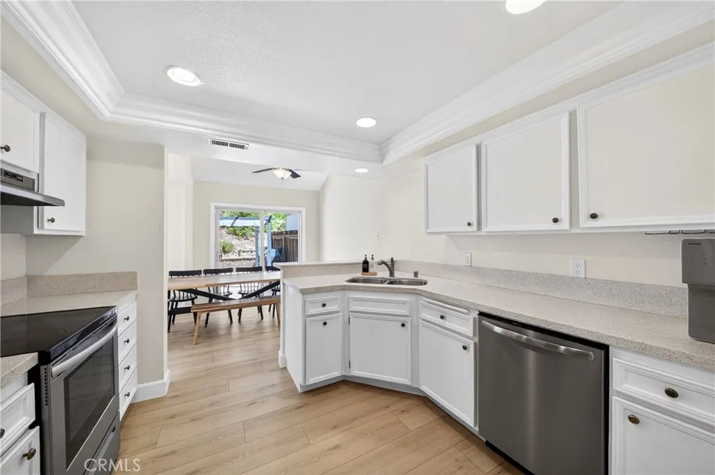 https://cdn.realtyfeed.com/cdn/127/306732795/ad0214313a7d7b315de39379710114cf.webp