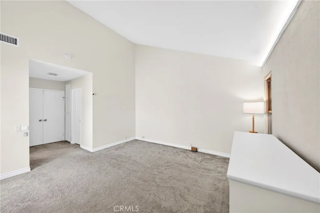 https://cdn.realtyfeed.com/cdn/127/306732795/b95fe433c91eed642d13a698f65b49a1.webp