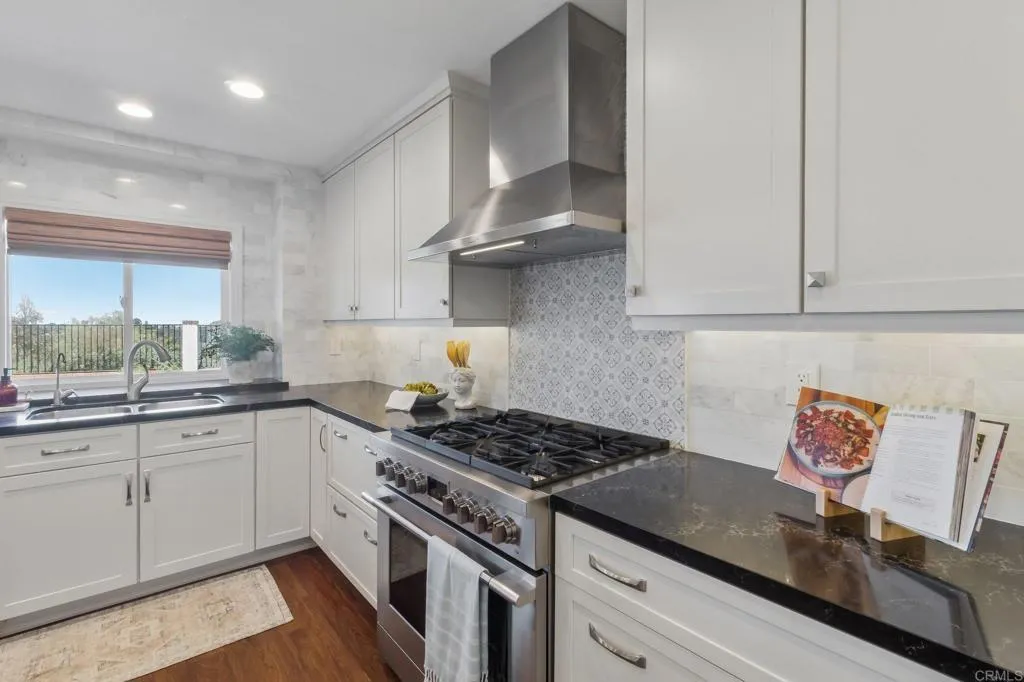 https://cdn.realtyfeed.com/cdn/127/306732799/22f146d1889bcbe23c3e7a4532acf203.webp