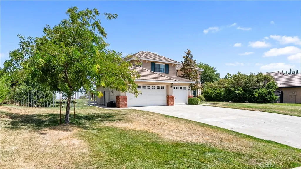 5739 Avenida Entrada, Palmdale, CA 93551 - Photo 3 of 50, Palmdale, CA