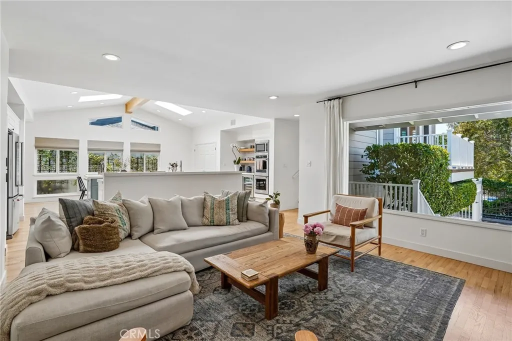 Manhattan Beach, CA 90266