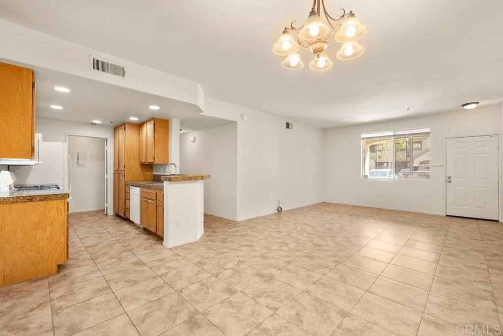 https://cdn.realtyfeed.com/cdn/127/306732855/32824dc7f967e0a93205e33862638218.webp