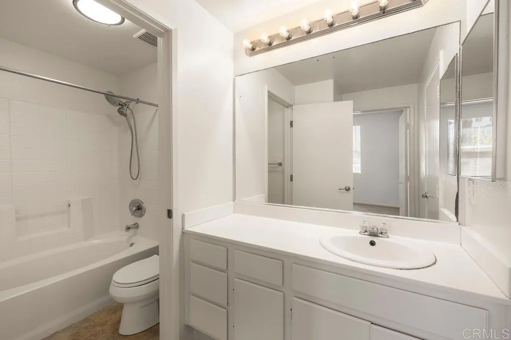 https://cdn.realtyfeed.com/cdn/127/306732855/d3088b9d4a49f49e4fa1a27ff1c3e082.webp