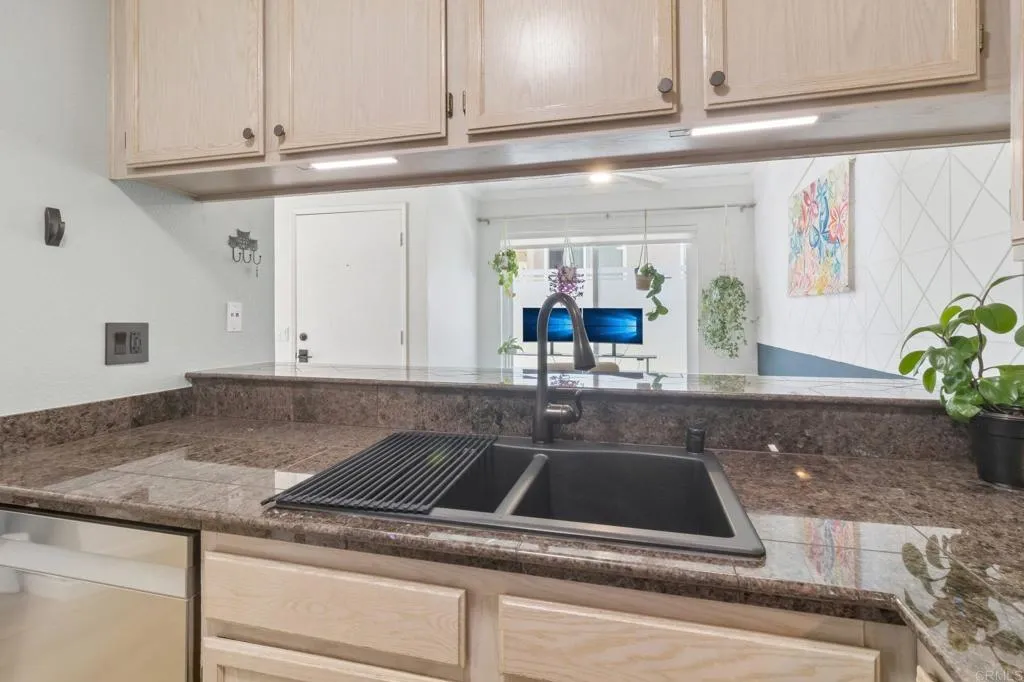 https://cdn.realtyfeed.com/cdn/127/306732892/418da4e8b37b47e17b590eb327a33910.webp