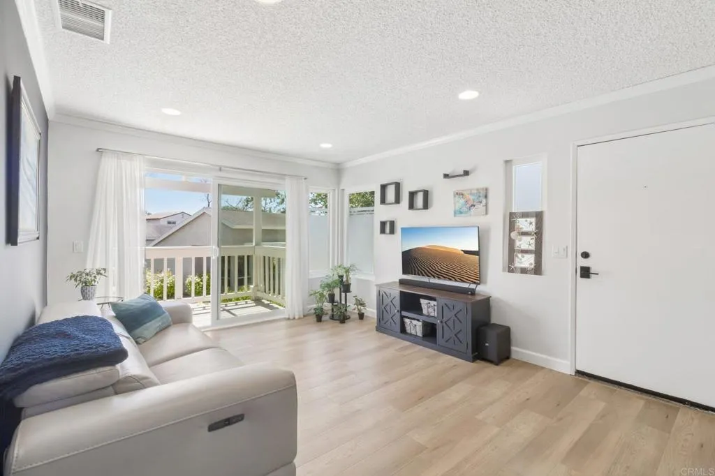 https://cdn.realtyfeed.com/cdn/127/306732892/d11f7df54809f7f3d93867784ddf5445.webp