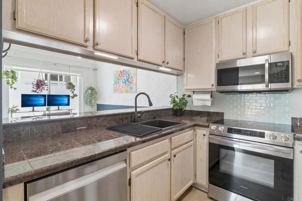 https://cdn.realtyfeed.com/cdn/127/306732892/e6eecbe41a7d75c16977ae5e1aaed89e.webp
