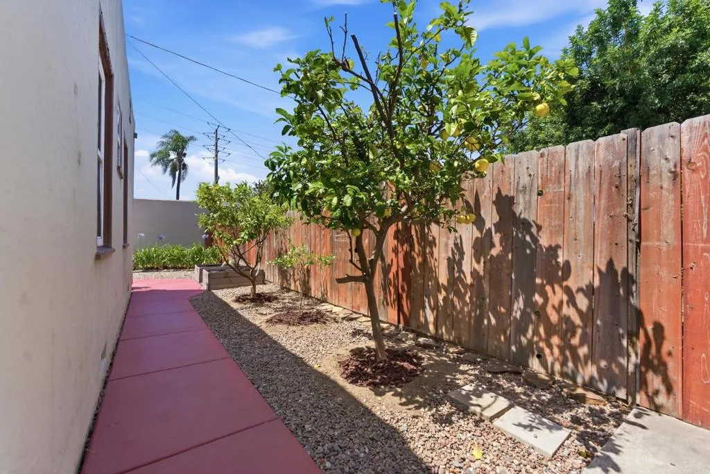 https://cdn.realtyfeed.com/cdn/127/306732903/085575959541acdacb573ce055c6c05f.webp