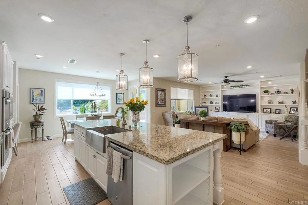 https://cdn.realtyfeed.com/cdn/127/306732914/3366f61799d67ce82ee98ef9a62e6ff5.webp