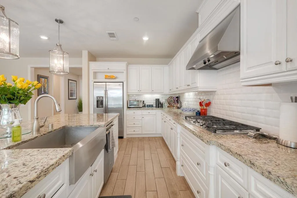 https://cdn.realtyfeed.com/cdn/127/306732914/345056dae44035ee3deace321e0c5ecb.webp
