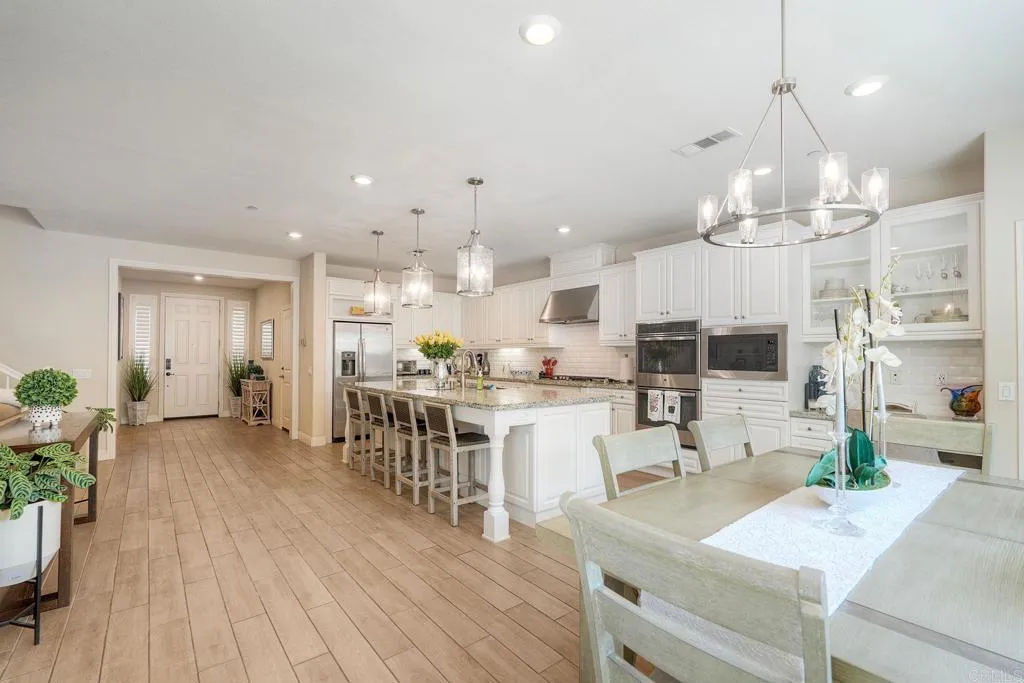 https://cdn.realtyfeed.com/cdn/127/306732914/3c0854c4a5c3ddc3e82adc322be17a14.webp