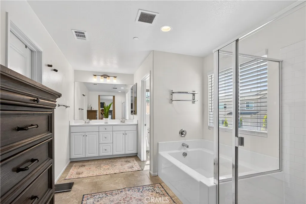 Photo #27: SW26119195 Listing: Photo #27