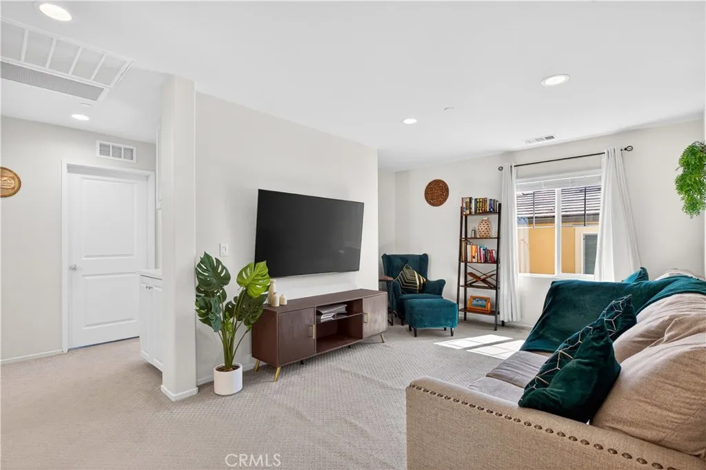 Photo #5: SW26119195 Listing: Photo #5