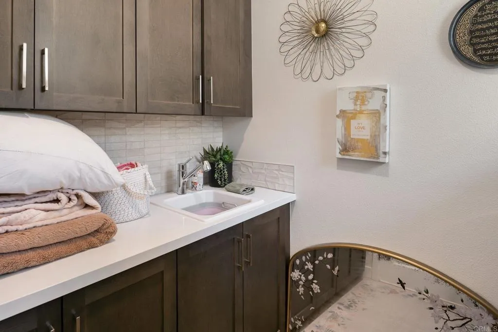 https://cdn.realtyfeed.com/cdn/127/306732991/0075458d46a9766c94a5284322af0164.webp