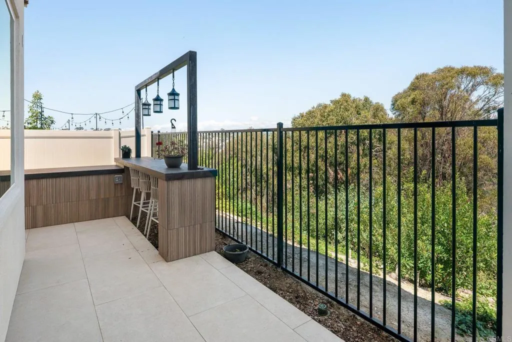https://cdn.realtyfeed.com/cdn/127/306732991/726e596864056341059943e855d03ba4.webp