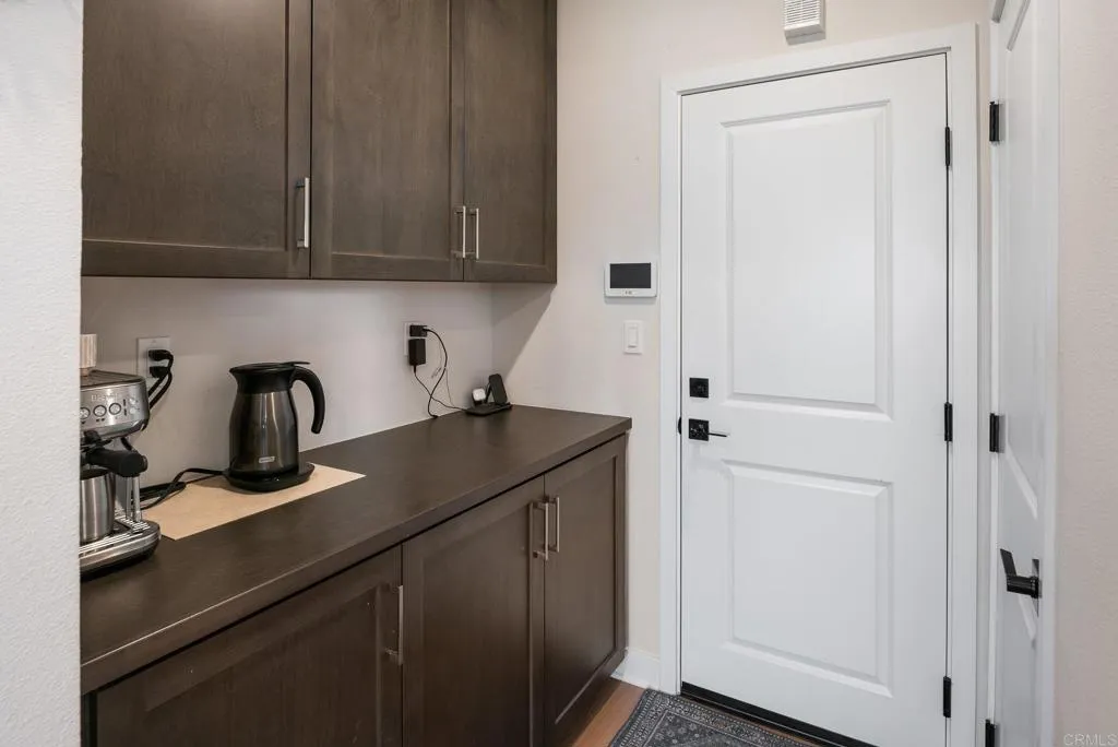 https://cdn.realtyfeed.com/cdn/127/306732991/dcee783db98ecdc62ace429c67d941d4.webp