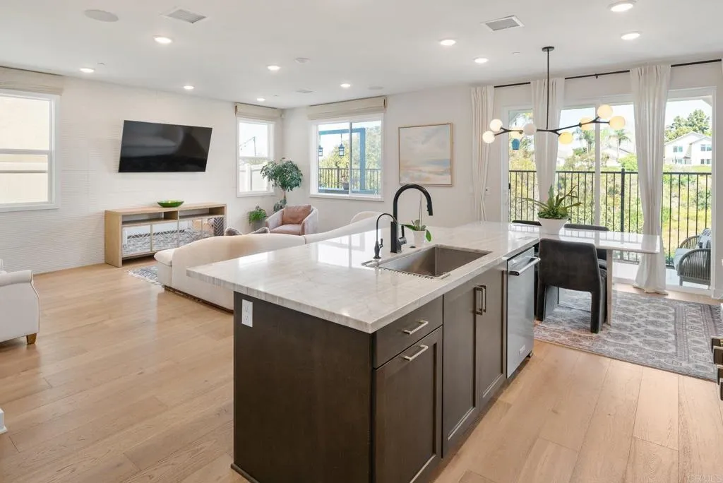 https://cdn.realtyfeed.com/cdn/127/306732991/e0dd3a9b0099c1e2b4ee418f0b80875b.webp