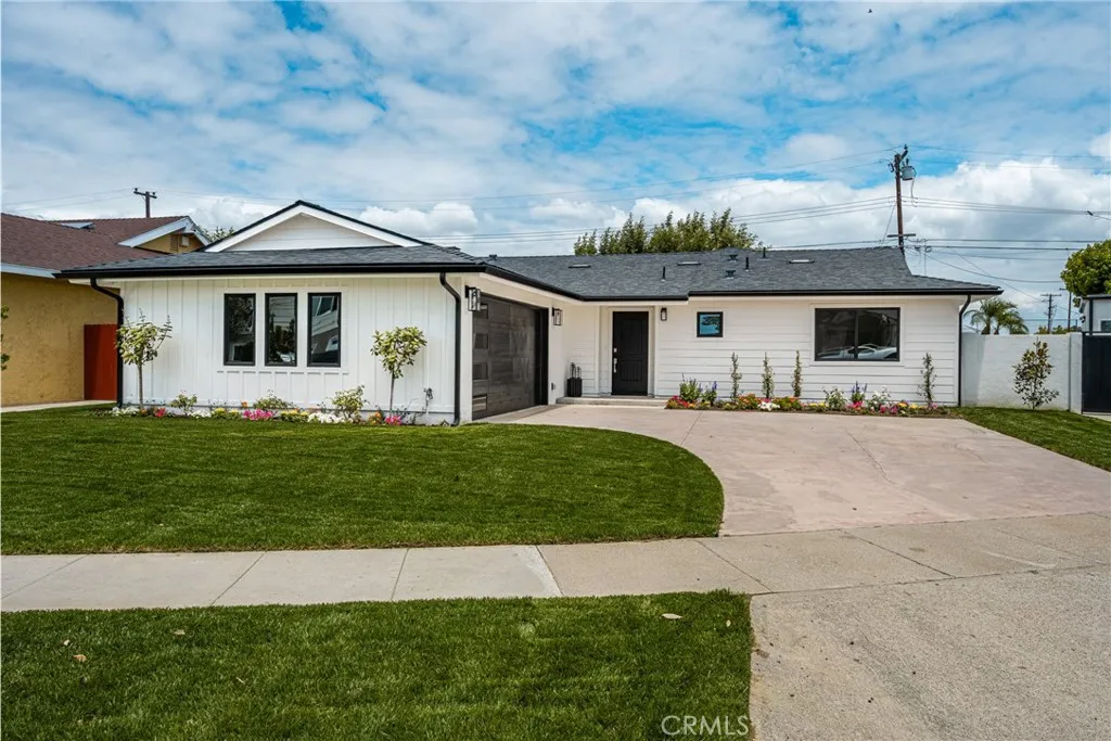 Los Alamitos, CA 90720