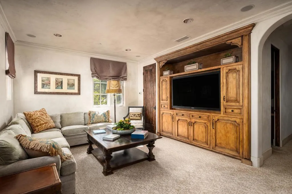 https://cdn.realtyfeed.com/cdn/127/306733091/1279c7fb203c03facc6922efa47e2835.webp