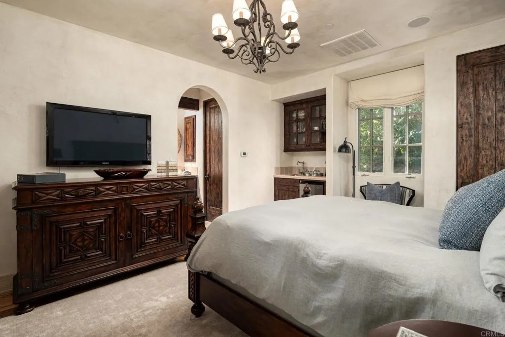 https://cdn.realtyfeed.com/cdn/127/306733091/2bd6377fbe5552bbf80404603e3b1224.webp