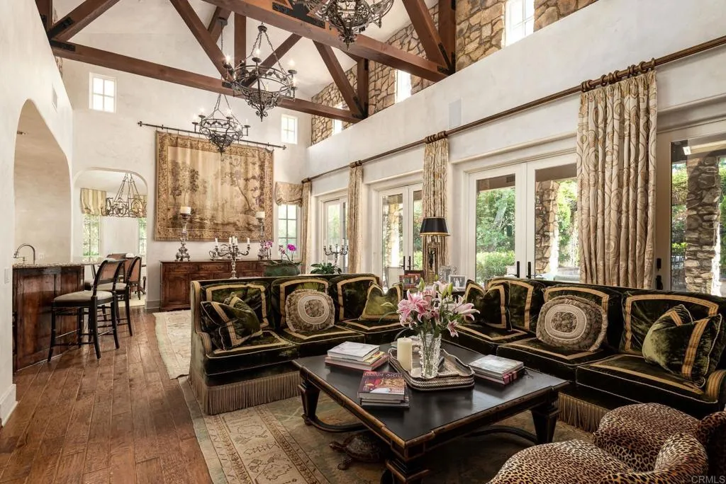 https://cdn.realtyfeed.com/cdn/127/306733091/32eb44e39f26bbcd4275b0814c488dd9.webp