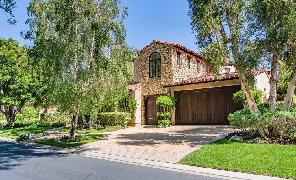 Featured listings