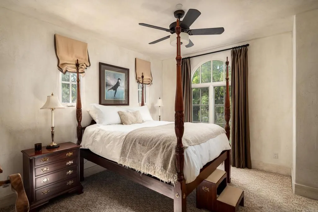 https://cdn.realtyfeed.com/cdn/127/306733091/98077b1aa9856110a52df303b52357ef.webp