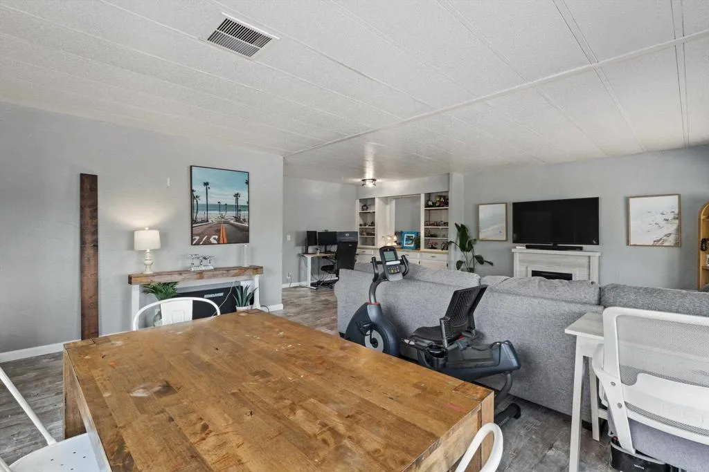 https://cdn.realtyfeed.com/cdn/127/306733114/57012fc0b07f8ca95e9cf7154a31cd4b.webp