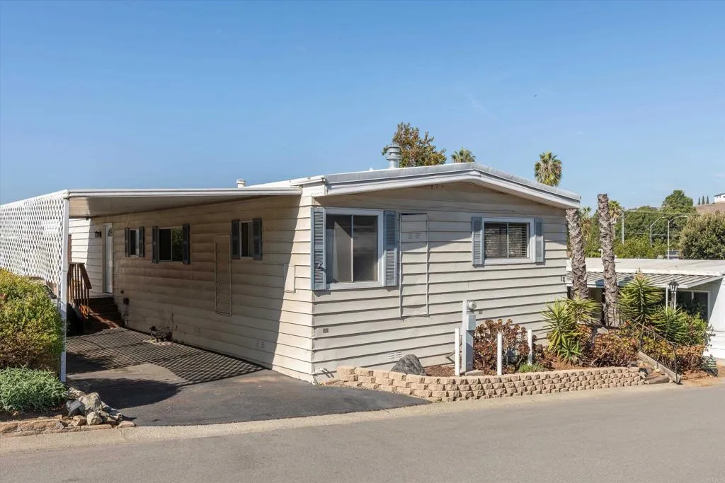 https://cdn.realtyfeed.com/cdn/127/306733114/5bf64c582fb17ade8f9c75e5a0a38eda.webp