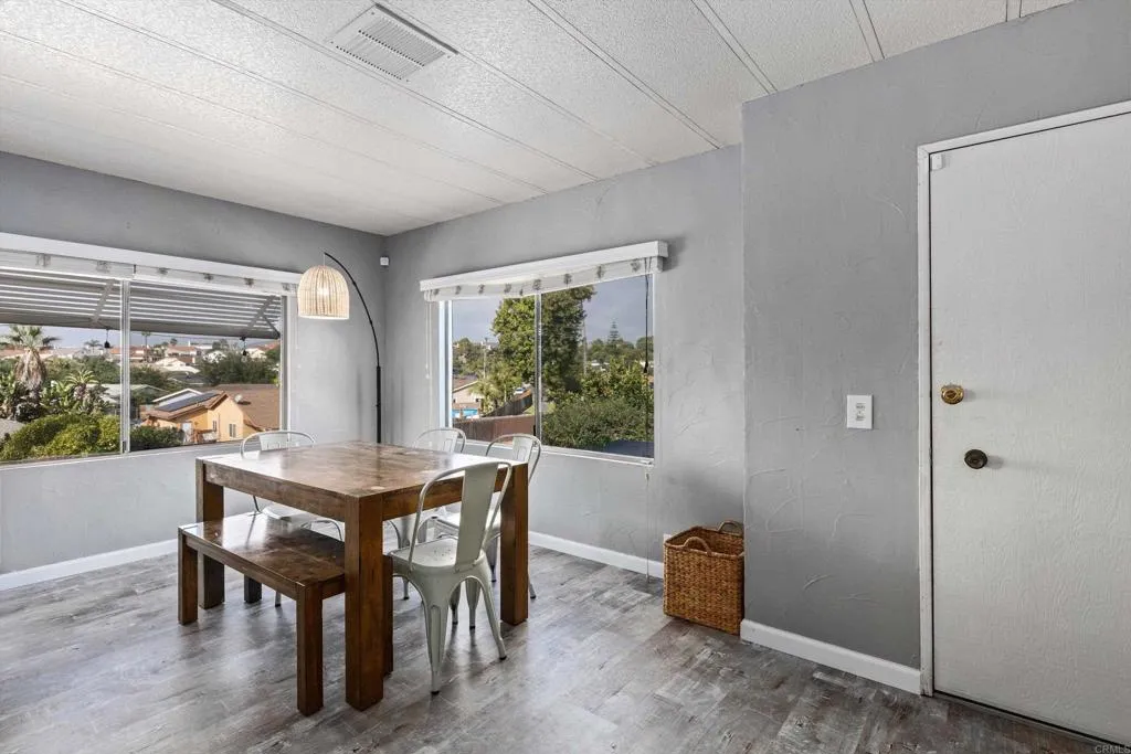 https://cdn.realtyfeed.com/cdn/127/306733114/9f3df1ec0d03f49b57337f5dec31f22f.webp