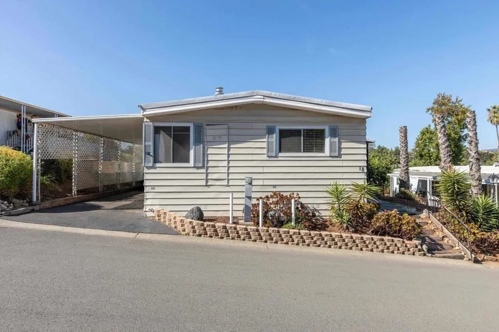 https://cdn.realtyfeed.com/cdn/127/306733114/b73051605a46ac0157834ebf9a3ae351.webp