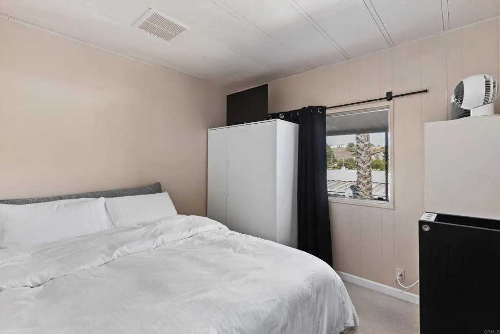 https://cdn.realtyfeed.com/cdn/127/306733114/ed69b1c31d1289344bfe332c88f944ac.webp
