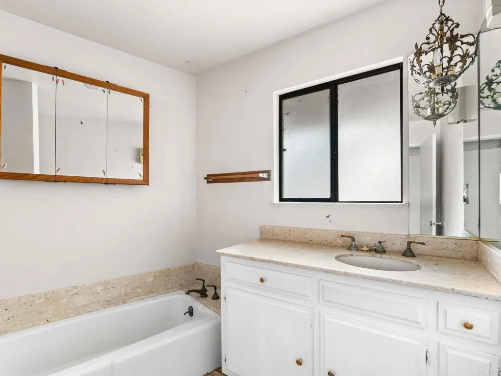 https://cdn.realtyfeed.com/cdn/127/306733142/0f057905b8fe2514b1ebae5e286dac81.webp