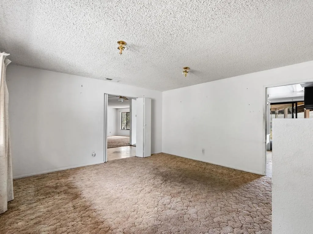 https://cdn.realtyfeed.com/cdn/127/306733142/1b773a2e9a846a4be28f5c000d008c36.webp