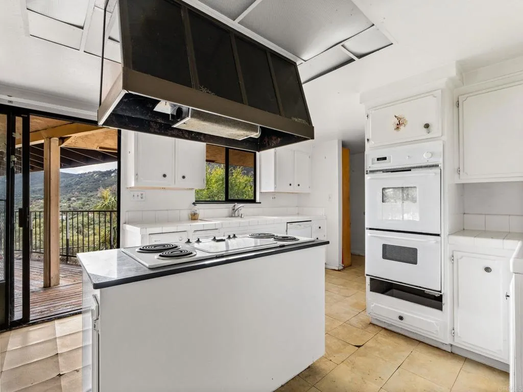 https://cdn.realtyfeed.com/cdn/127/306733142/277d246e62ee74f0258236f76ff18829.webp