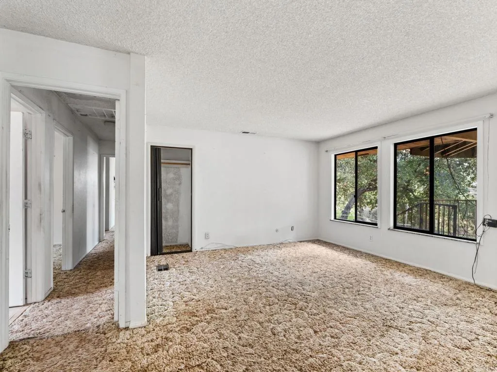 https://cdn.realtyfeed.com/cdn/127/306733142/380beb4aea124d1b64c3ec1b3acb0587.webp