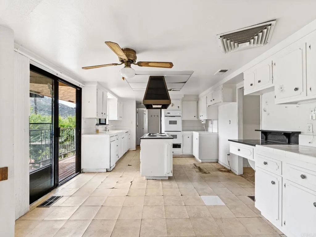 https://cdn.realtyfeed.com/cdn/127/306733142/9f7752225a1546e5760aa03c839a4709.webp