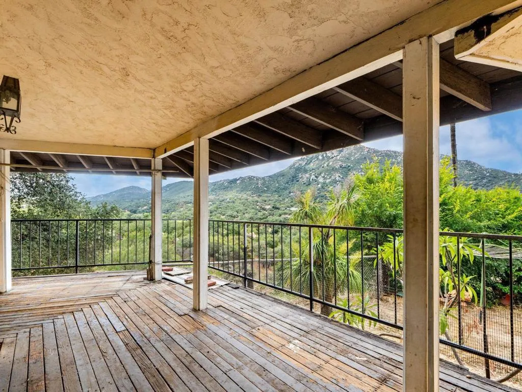 https://cdn.realtyfeed.com/cdn/127/306733142/a2f9f8fabe3e1b13ad5bed1ad3dbb9c3.webp