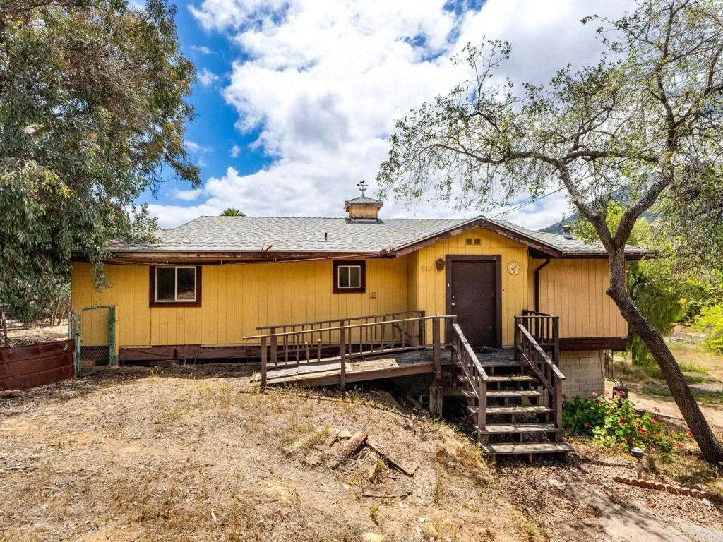 https://cdn.realtyfeed.com/cdn/127/306733142/a8852c718b5ad4445daadf882ac2d754.webp