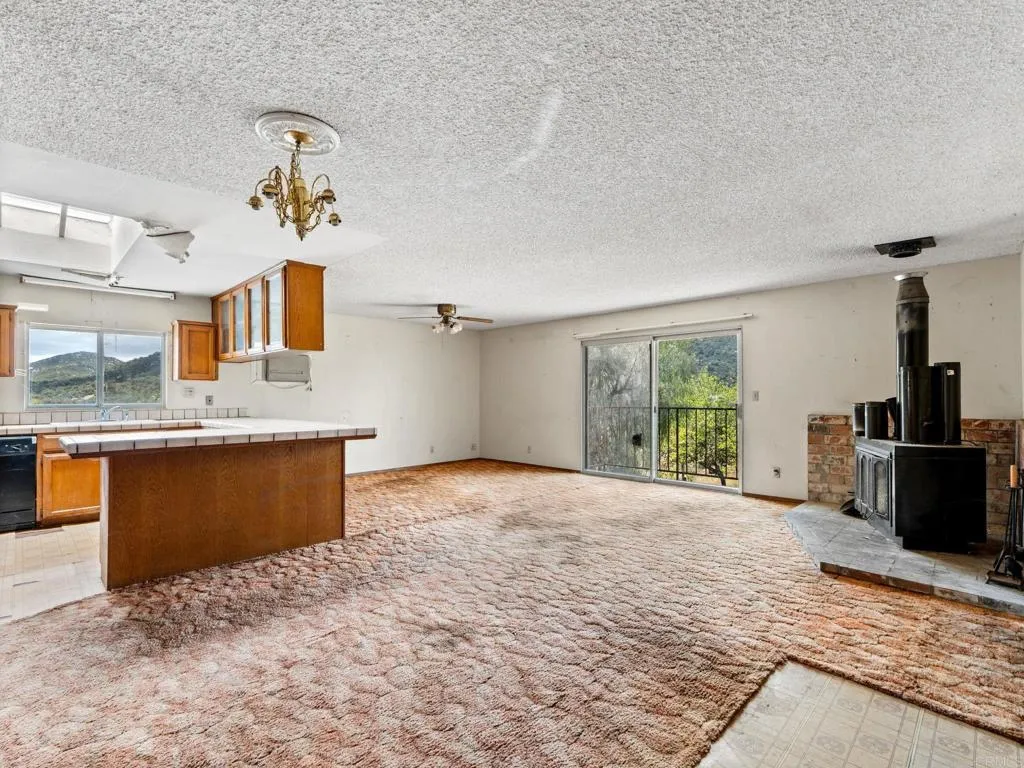 https://cdn.realtyfeed.com/cdn/127/306733142/d4f6cf31b24b2576c07031f025788edc.webp