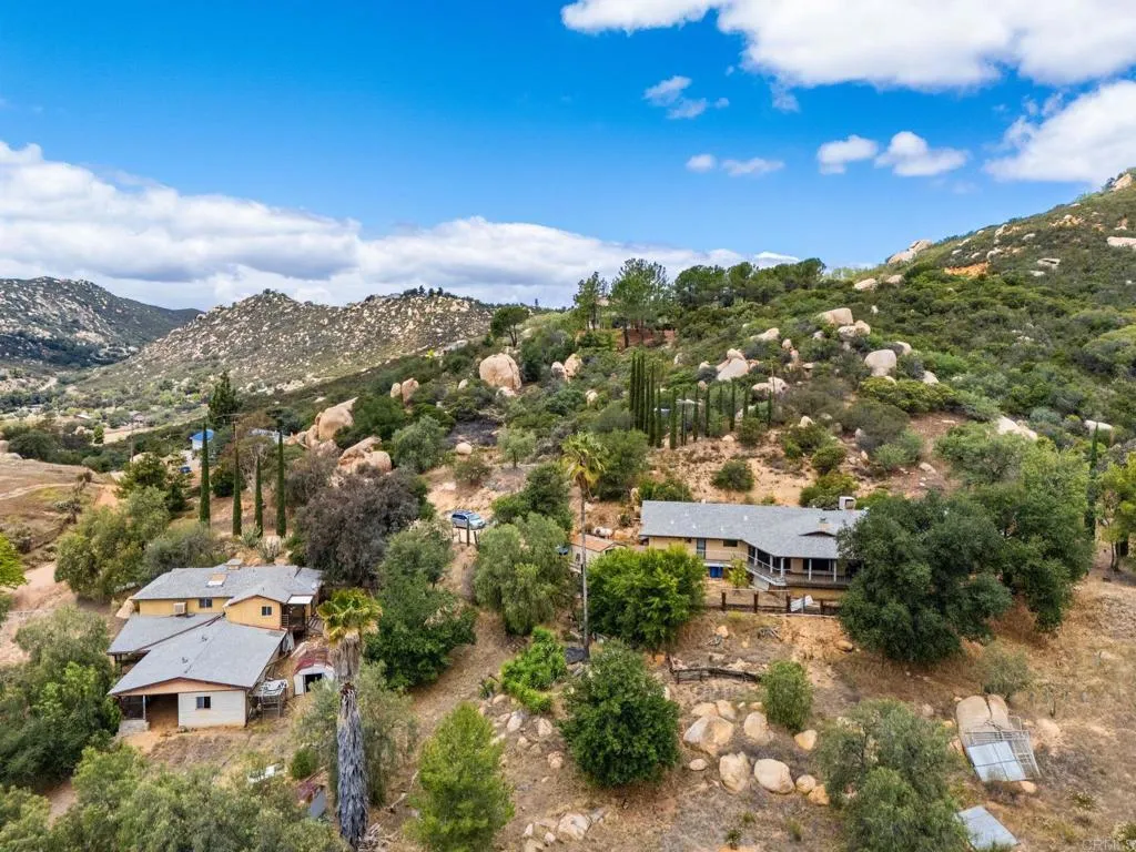https://cdn.realtyfeed.com/cdn/127/306733142/e7e97b4f0ab8fe0b6f257ed844e7f8d3.webp