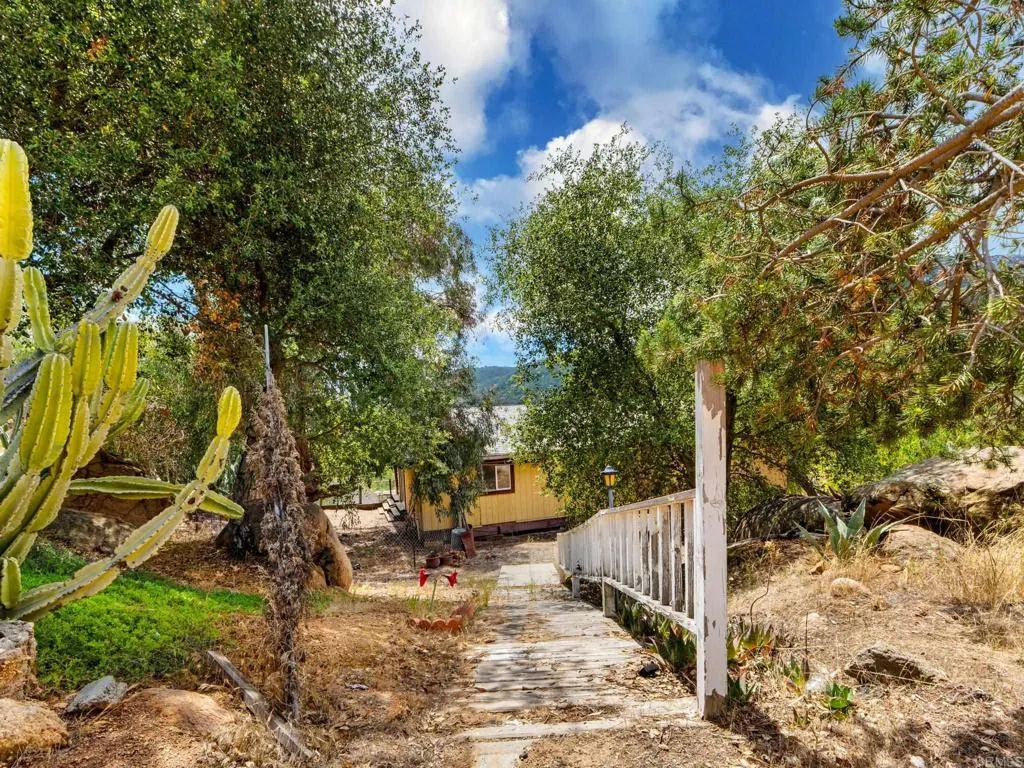 https://cdn.realtyfeed.com/cdn/127/306733142/f0324a15f9945288679e717ca9d0b23a.webp